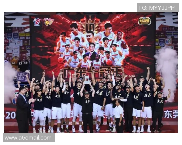 深圳篮球队引领最新篮球配合TOP10绝妙战术助力球队腾飞 深圳篮球队引领最新篮球配合TOP10绝妙战术助力球队腾飞