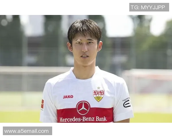 眉毛粗的足球明星男展现独特魅力与风格的运动之路 眉毛粗的足球明星男展现独特魅力与风格的运动之路